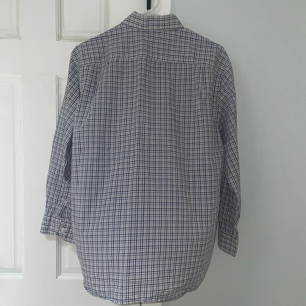 J. Crew Lightweight Men’s Button down Shirt